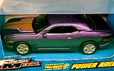 Maisto Dodge Challenger Purple Fresh Metal Power Racer Pullback Boxed #21001