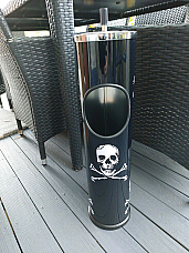 ASHTRAY SPINNING OUTSIDE/INSIDE METAL 56 CM HX 14 CM WIDE BLK SKULL FREE STANDI